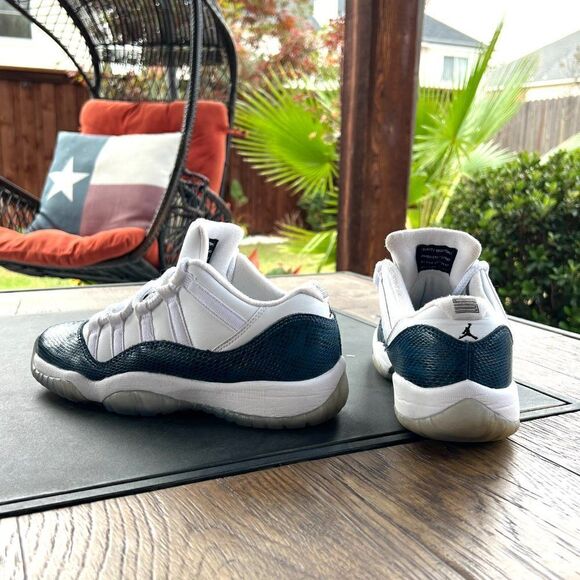 Air Jordan 11 Retro Low GS 'Navy Snakeskin' (2019) - Picture 8 of 10
